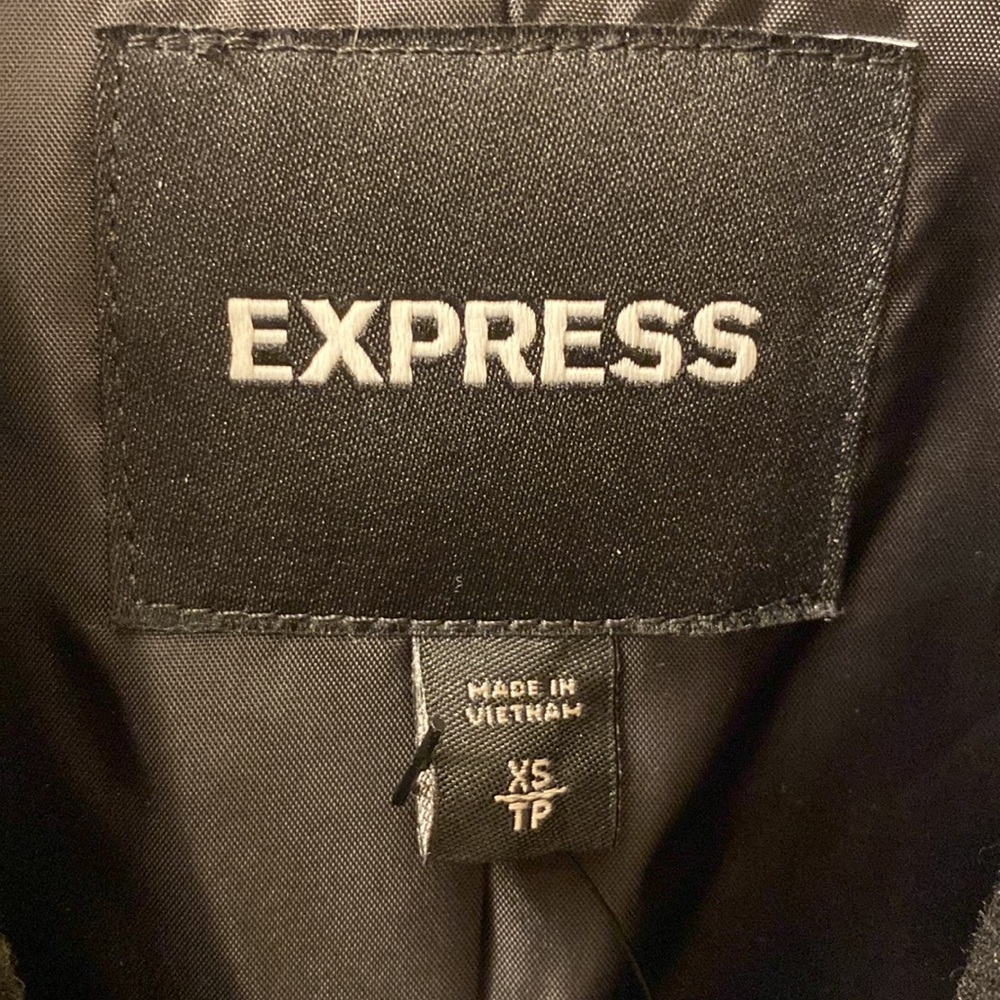 NWT Express Women’s Coat - Picture 2 of 12